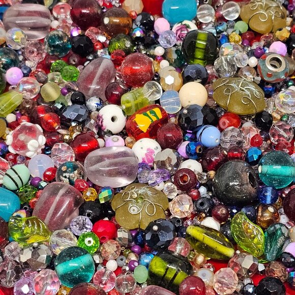 1 LB Mixed Vintage to Now Lot of GLASS Beads for Art & Crafts Jewelry Making #B1 - Picture 1 of 5